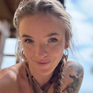 Hannah Koch — plant medicine integration coach and Human Design reader